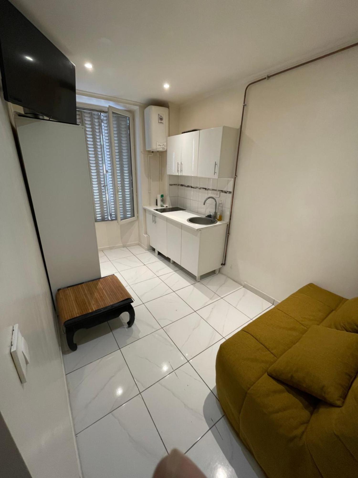Chambre Proche Centre Et Monument Appartement Parijs